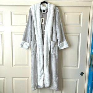 New MissShorthair Women’s Robe-XL